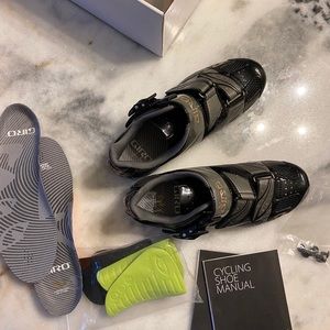 NEVER WORN Giro Espada Cycling Shoes
